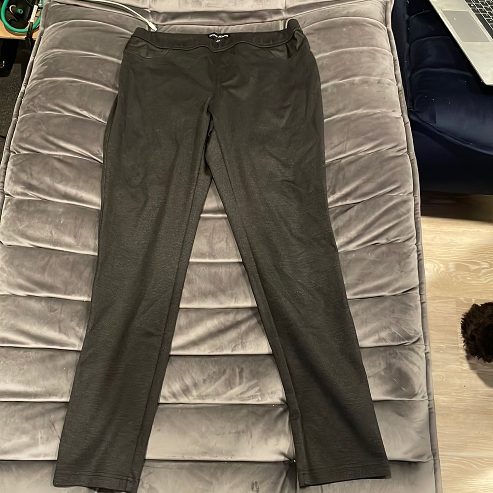 DKNY JEANS